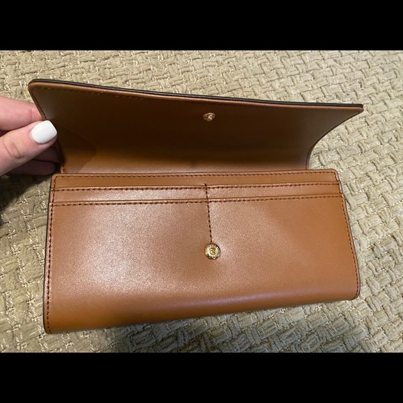 Brown & Gold Michael Kors w/ matching Wallet - Picture 10 of 10